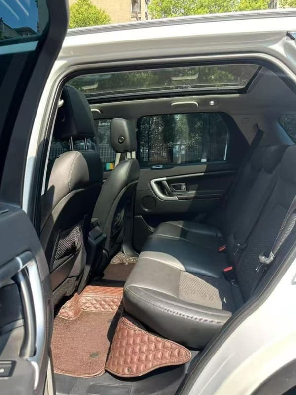 Land Rover Discovery - Image 5