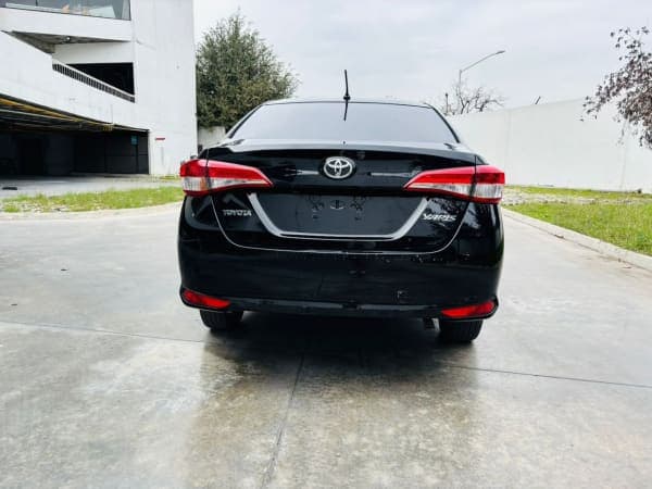 TOYOTA YARIS 2021 - Image 8